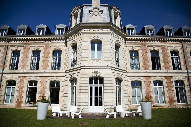 Ancien château reconverti en hôtel spa quatre étoiles à La Rochelle