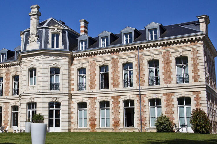 L'hôtel du Château est idéal pour organiser des évènements professionnels dans un cadre verdoyant - La Rochelle